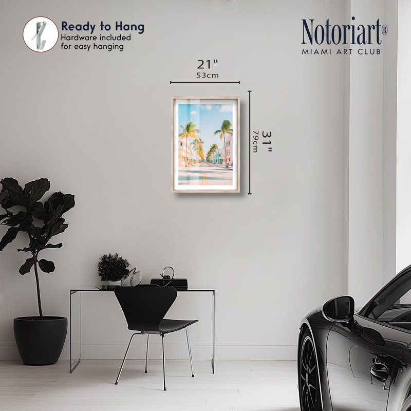 Palmier Parkway Shadowbox Print par Notoriart, H 31 po x l 21 po, Crème, crème