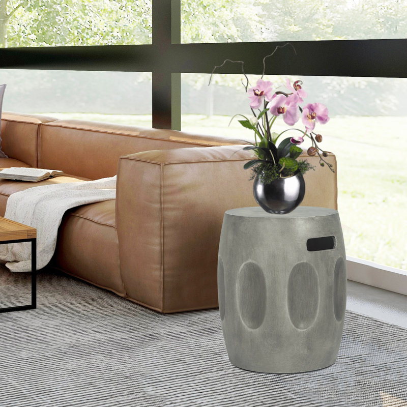 Table d'appoint en pierre