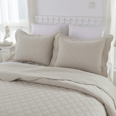Washed Cotton Scalloped Edge Quilt Set for Farmhouse Bedroom