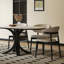 Ensemble de table et chaises de salle à manger rétro vintage-109334460