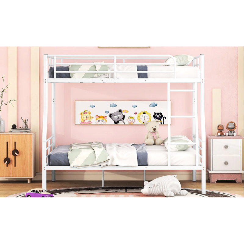 Lit superposé en fer blanc contemporain double au-dessus d'un grand lit - Sécuritaire pour une utilisation dans la chambre à coucher Stable et confortable pour une bonne nuit de sommeil