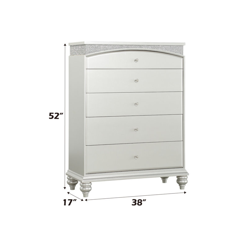 Commode luxueuse en bois avec plusieurs tiroirs pour le rangement de la chambre à coucher