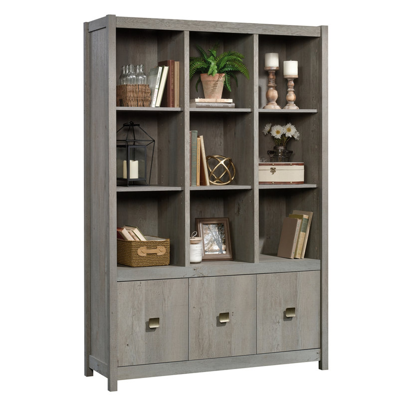Armoire en bois avec tablettes de rangement réglables