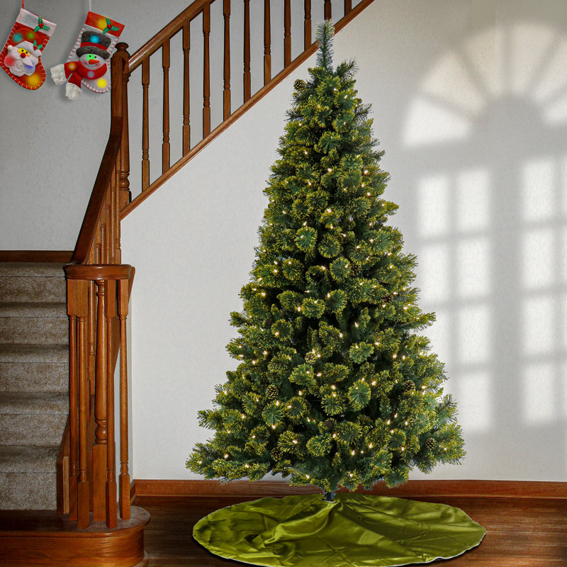 The Holiday Aisle® 7 pi. Maine de pin pré-éclairé avec lumières DEL