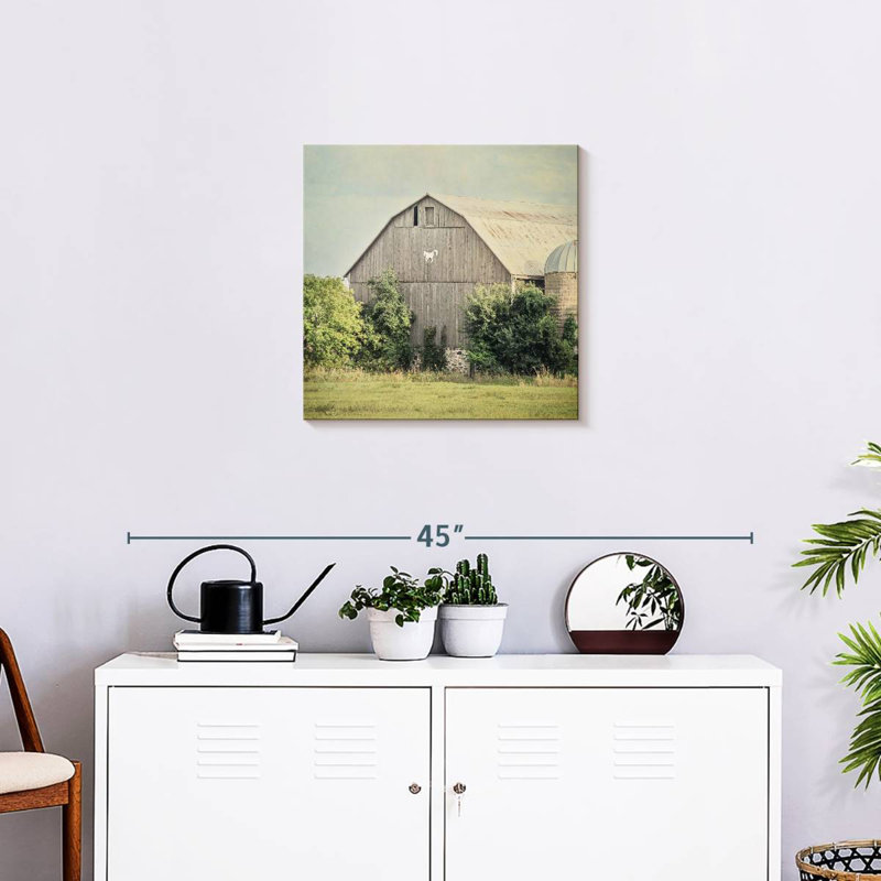 Lilie Late Summer Barn II, H 20 po x l 20 po
