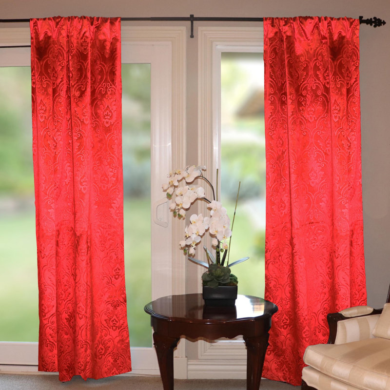 Rideau obscurcissant en velours Izea, L 54 po x L 96 po, Rouge