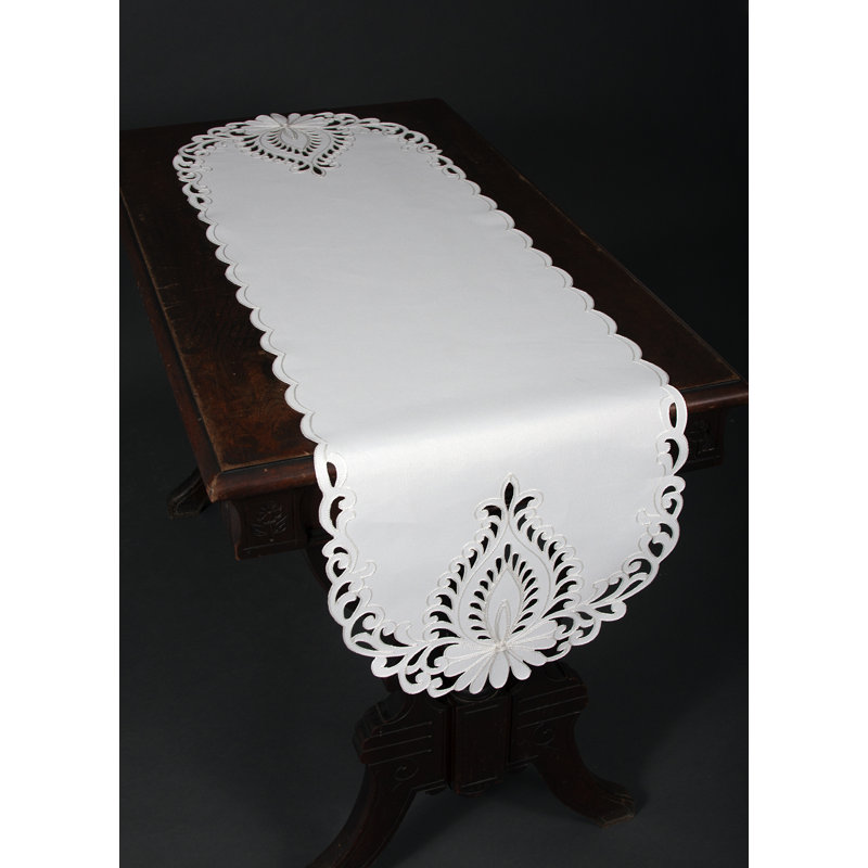 Chemin de table Armadillo, l 70 po x L 16 po, Blanc