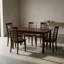 Ensemble de table de cuisine rectangulaire en bois dur asiatique acajou avec rallonge et chaises à dossier échelle