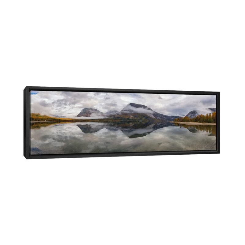 « misty montagnes », reproduction de photo sur toile tendue, H 12 po x l 36 po x P 1,5 po, Toile avec cadre noir