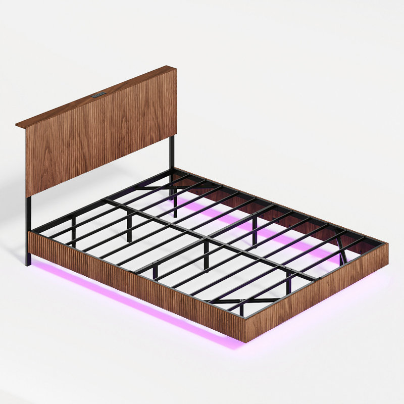 Lit flottant, avec station de charge et lumières DEL, tête de lit ondulée, avec nouilles plates en métal lourd - aucun sommier requis