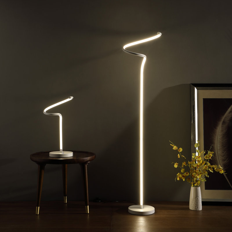 Lampe de plancher 51 po Sanda