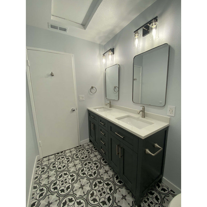 Miroir d'appoint mural Nehan, 28 po x 20 po, Argent argent