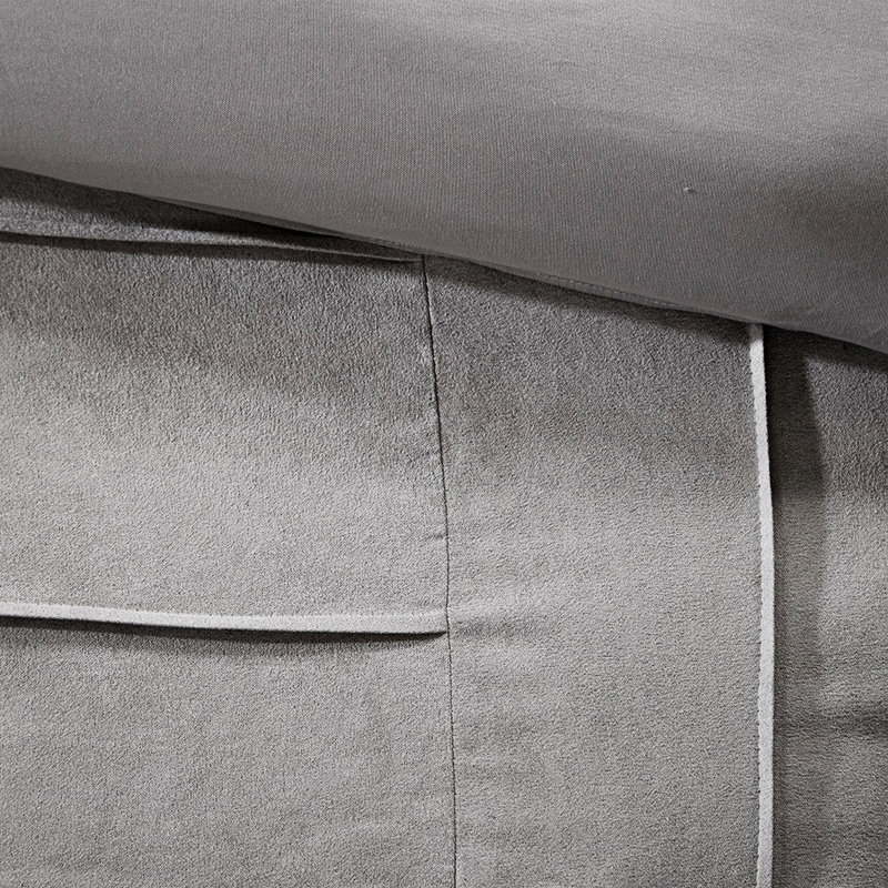 Literie en faux suède gris pour grand lit - 7 pièces avec un design élégant et une texture douce pour une chambre à coucher relaxante