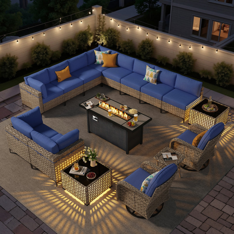 Ensemble de conversation modulaire en osier de patio 16 pièces 16 pièces, mobilier de jardin 12 places avec foyer rectangulaire au propane, tables basses à lumière DEL, chaises berçantes pivotantes, table d'appoint et coussins résistants à l'eau