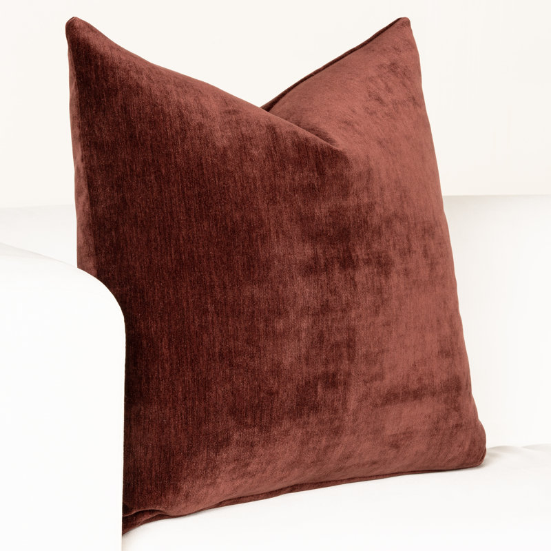 Coussin Renley, Plumes, 20" x 20", Wine