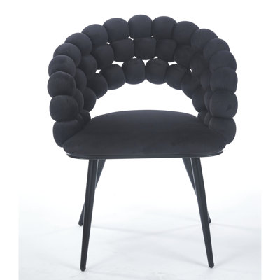 Paire de chaises modernes et noires modernes: coussins moelleux, pieds dorés pour le salon, la salle à manger, le café, 2 chaises confortables: pieds, coussins, espaces