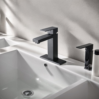 Robinet pour salle de bain à poignée simple Modern