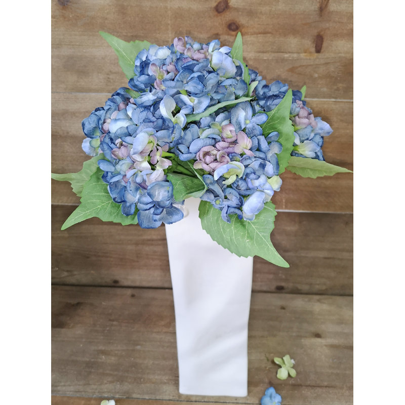 Arrangement floral hortensia, Bleu