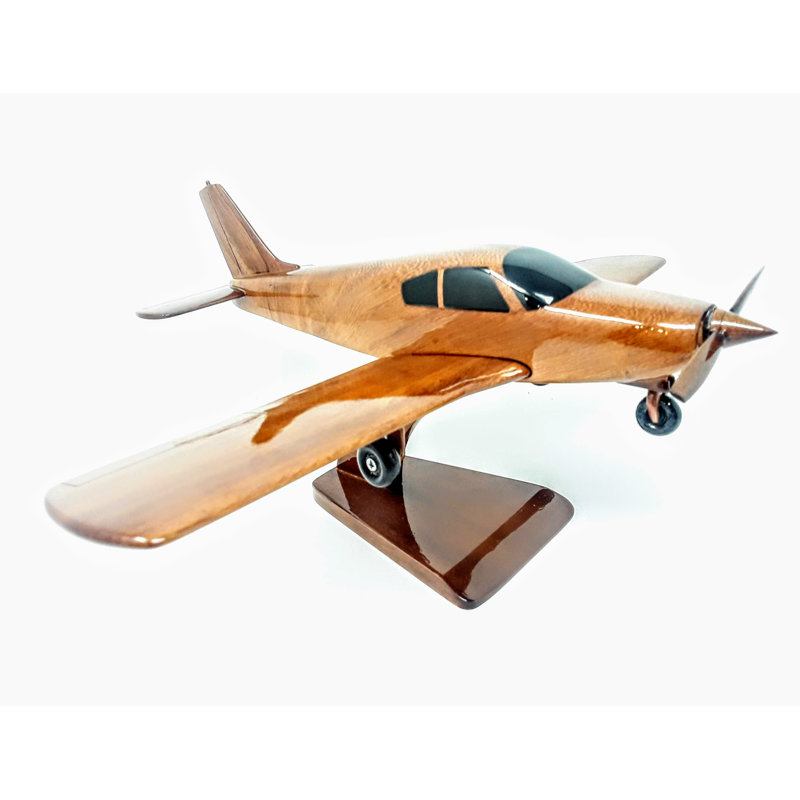 Piper Cherokee en bois Lovino