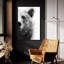  «Bear At Attention» par Brandon Wong, art mural en verre acrylique, 24 po x 36 po