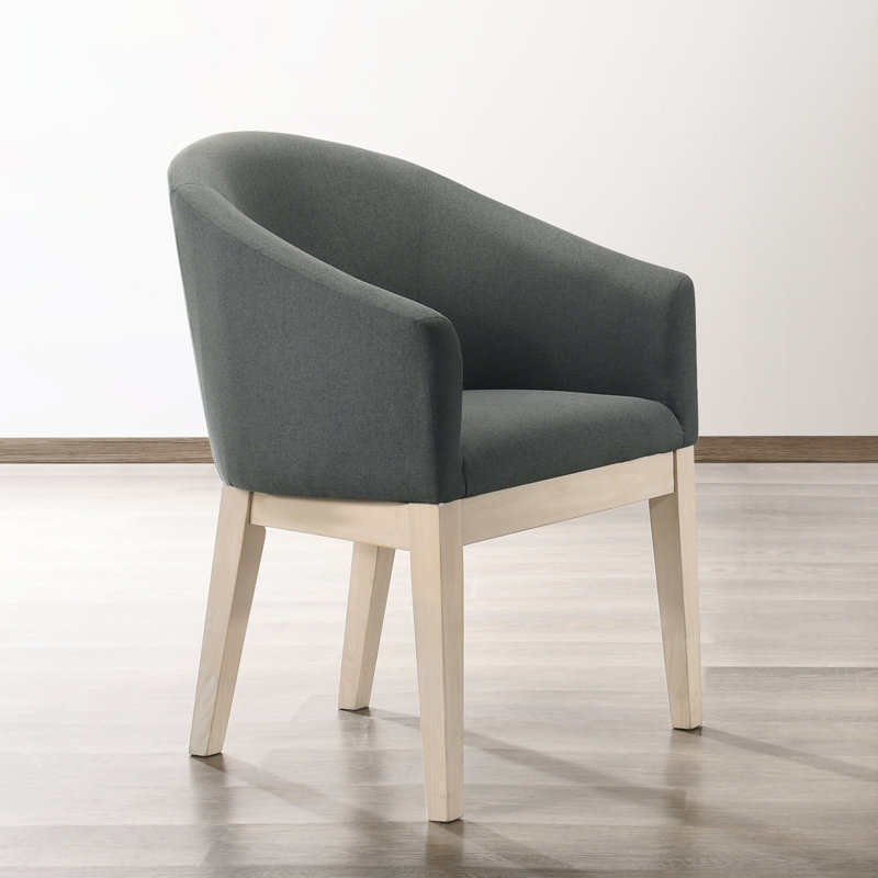 Ensemble de 2 chaises d'appoint tonneau en tissu gris avec pieds en bois de chêne massif, confortables et élégantes pour les intérieurs modernes