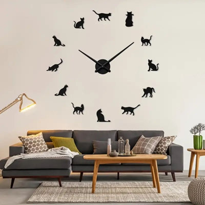Faith-Holly Wall Clock