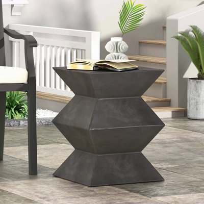 Table d'appoint d'extérieur en béton léger