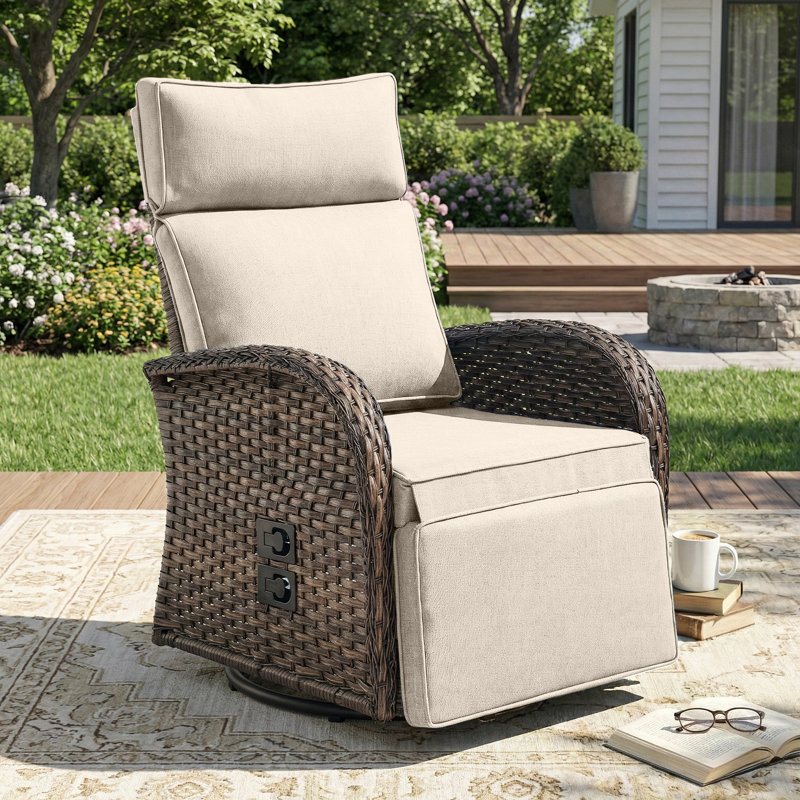 Chaise longue inclinable et réglable en osier Serita, Beige, Brun