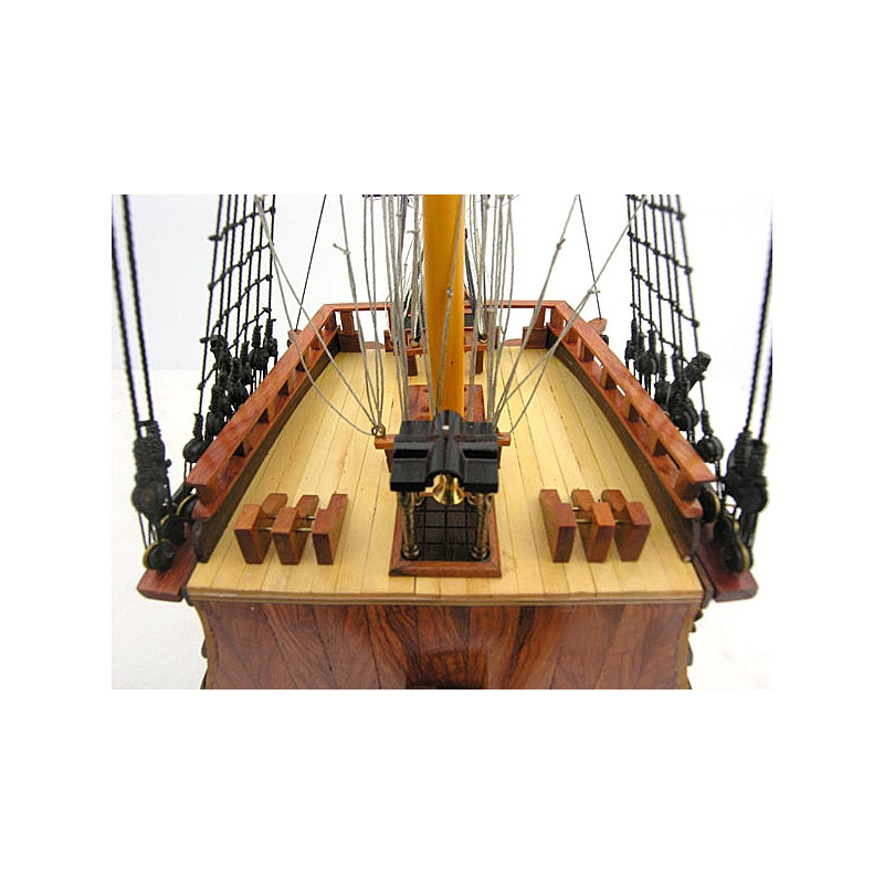 Bateau pour section en arc de victoire