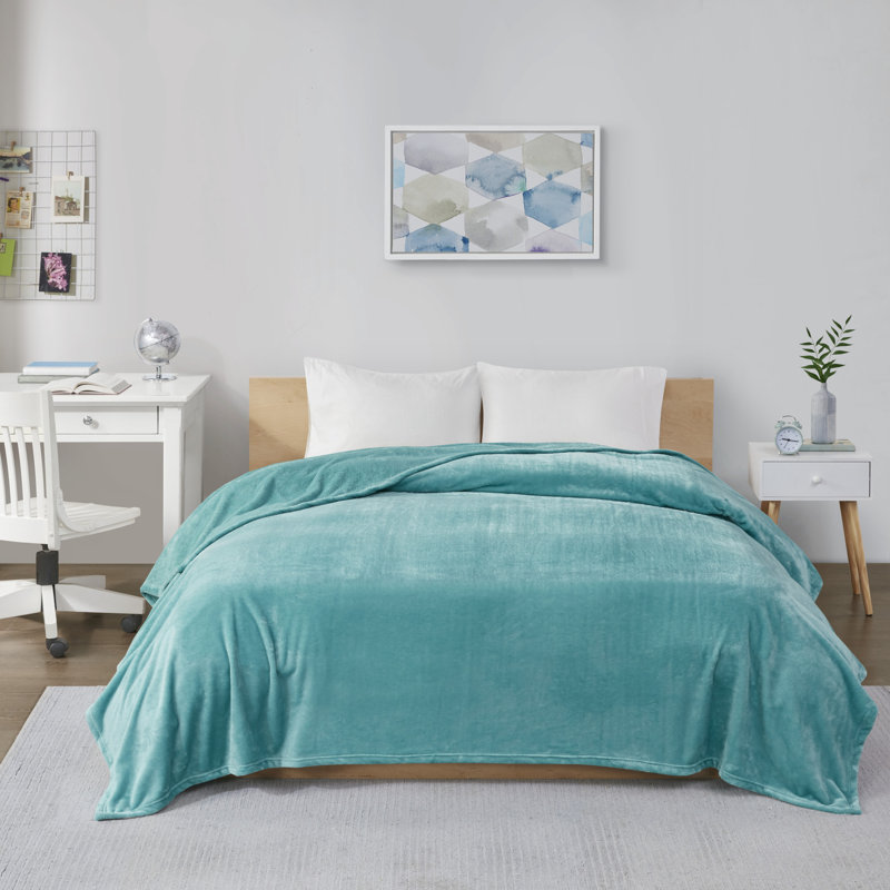 King Aqua Plush Reversible Machine Washable Blanket