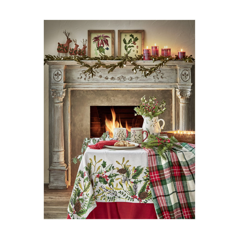 Nappe Winter Sprig en coton blanc avec pomme de pin et houx, L 84 po x l 60 po