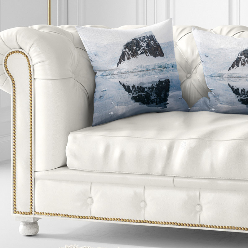 Snowcap Hill en Antarctique - oreiller imprimé Sea & Shore, 18 po x 18 po, Coussin décoratif