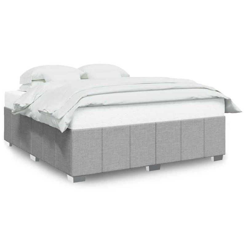 Structure de lit Latitude Run® sans tissu pour matelas, Gris clair, Très grand californien