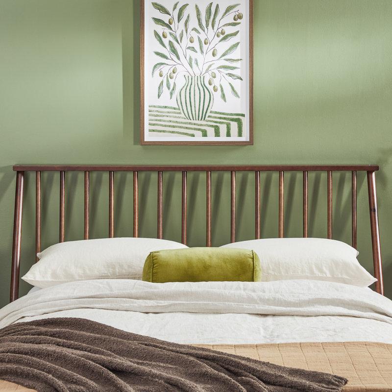 Henline Solid Wood Platform Spindle Bed - Thumbnail 3