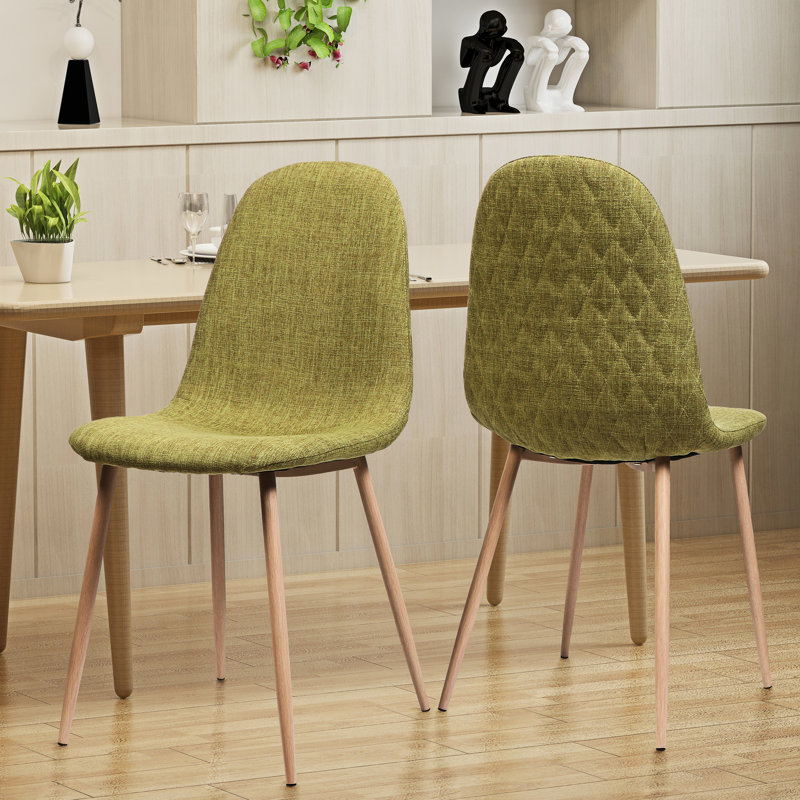 Chaises de salle à manger recouvertes de tissu avec pieds en fer et finition noyer, assemblage requis, l 18 po x P 22,01 po et H 34,93 po