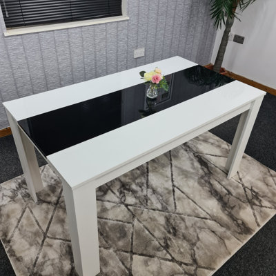 Ruffner Dining Table