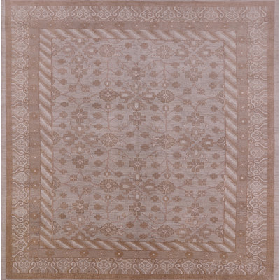 Tapis brun à motif oriental