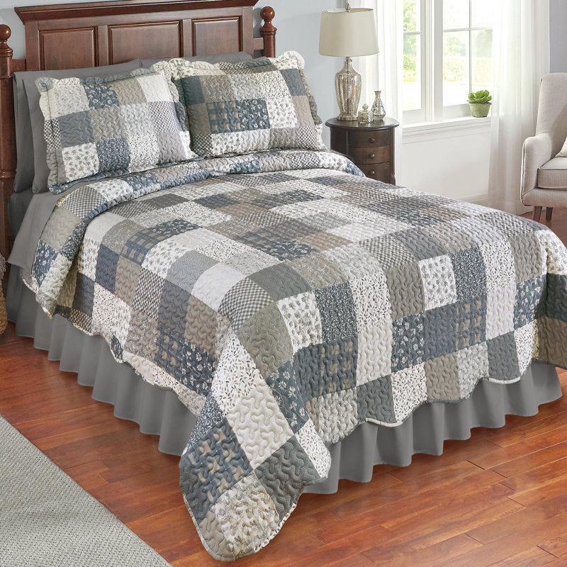 Leon Patchwork Quilt, Gray Multi, King Quilt