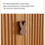 Armoire nordique simple en bois massif