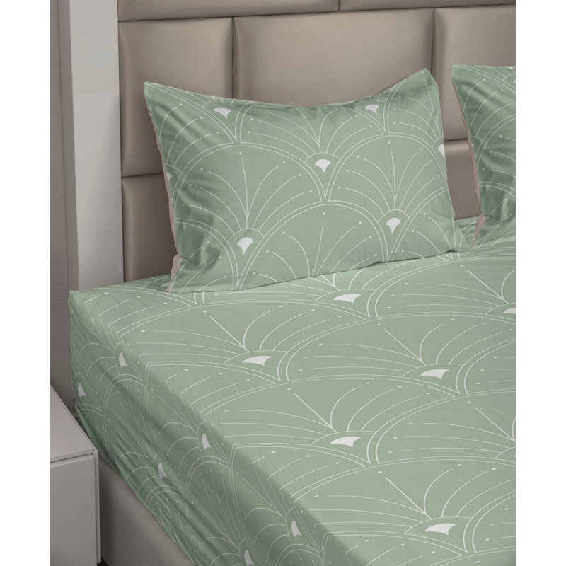 Microfiber Sheet Set, King Sheet Set with 2 Pillowcases, Pale Green/White Geometric