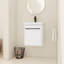Meuble-lavabo flottant mural 18 po avec lavabo en céramique et porte d'armoire à fermeture en douceur, pour petite salle de bain-115922417