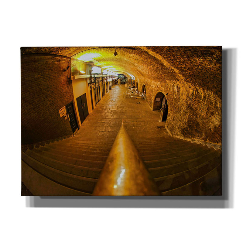 «Into The Tunnel» par Mark A Paulda, art mural sur toile, 54 po x 40 po, 54 po x 40 po