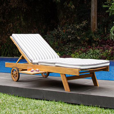 Chaise longue d'extérieur inclinable en bois massif Vutyo Armondo