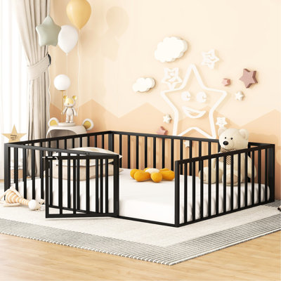 Lit de sol en métal noir, grand lit - avec clôture et porte de lit à porte utilisateur, convient à tous les types de chambre à coucher