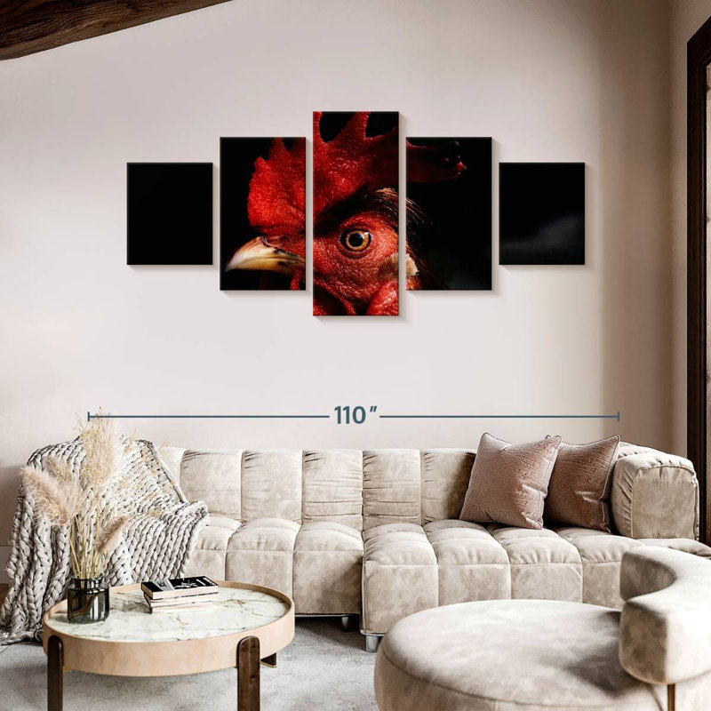 Tête de coq de près, H 42 po x l 92 po