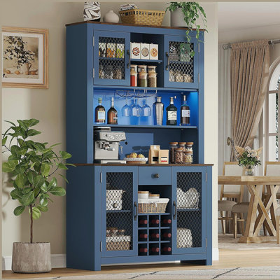 70,9 po Armoire de rangement pour garde-manger rustique, huche de cuisine avec prises à DEL et armoire à vin avec portes et tablettes