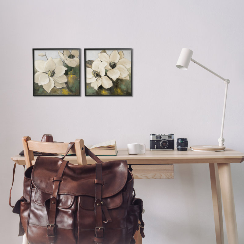 «Blooming Magnolia Blossom», ensemble de 2 giclées par Lanie Loreth, H 12 po x l 12 po, Giclée encadrée noir minuit