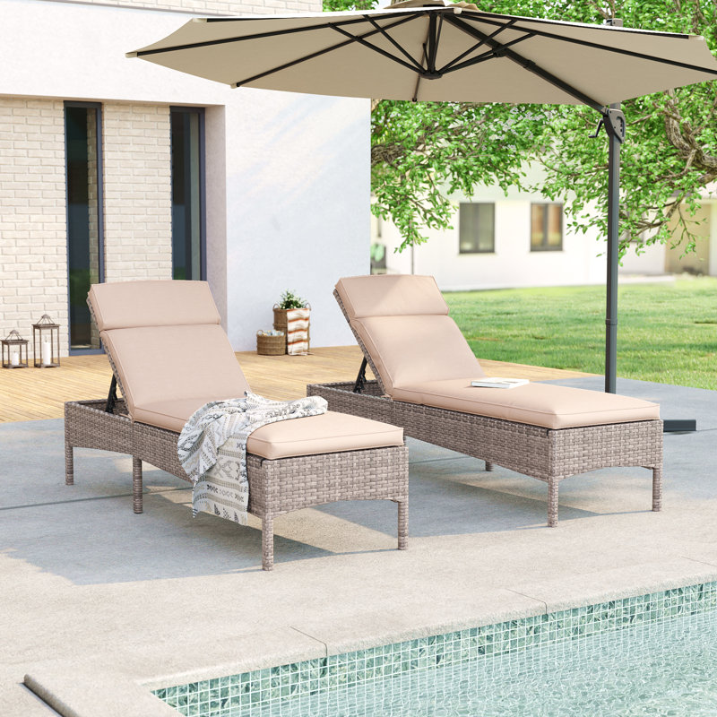 Ensemble de chaises longues inclinables avec coussin Lorise (ensemble de 2), Sand