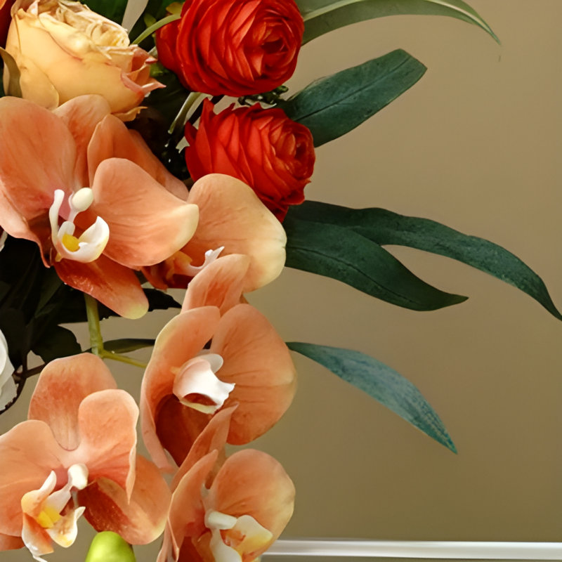 Ornements de fleurs simulées