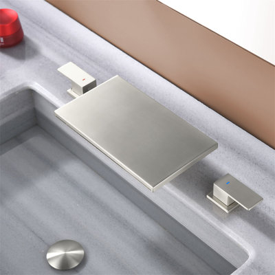Robinet de baignoire à 3 trous à fixation sur plateau avec robinet cascade pour baignoire Robinet de baignoire moderne à deux poignées en laiton